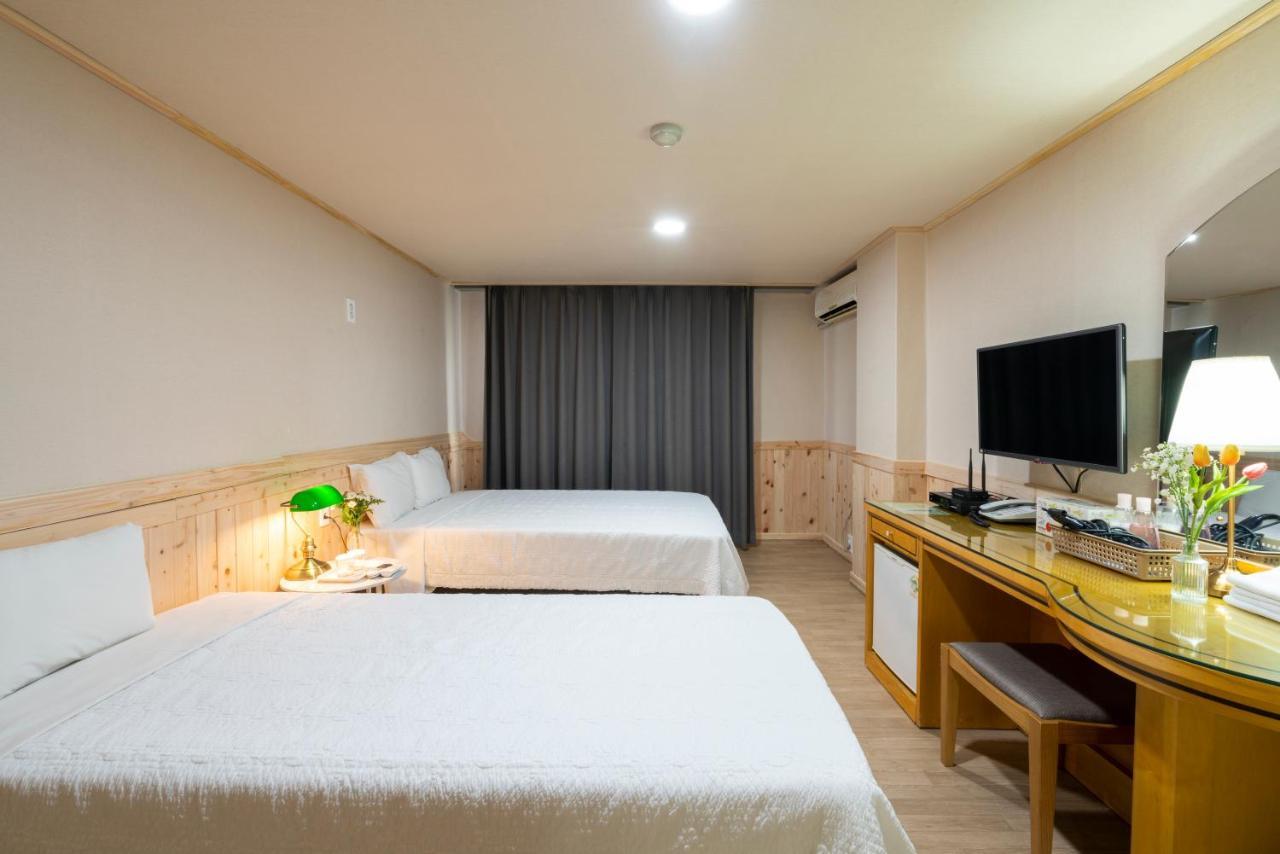 New Jeju Hotel Exteriör bild