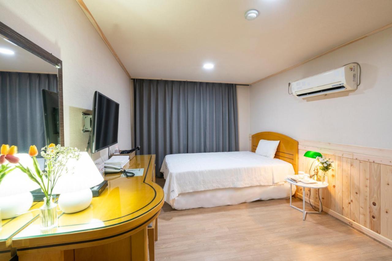 New Jeju Hotel Exteriör bild